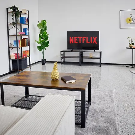 Idee Living: Penthouse Apartment Mit Parkplatz Weinheim Buitenkant foto